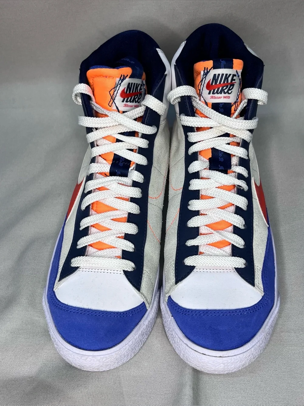 Nike Blazer Mid 77 SE Sneakers Size 7 Kids White Orange Blue FQ7413-100
